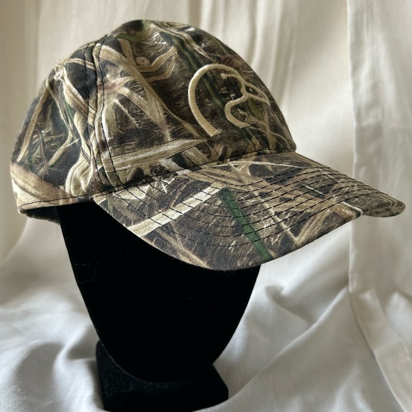 NWT Duct Unlimited cap 
By Outdoor Cap Mossy Oak - Picture 1 of 8